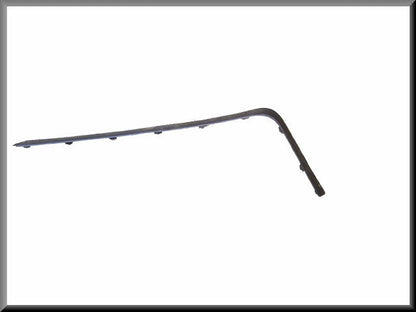 Bumperstrip rechts achter  – Renault 9 – OEM 7704003431 – NOS