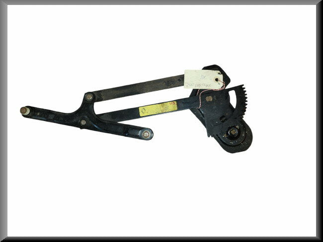 Mécanisme lève-vitre avant gauche – Renault 6 – OEM 7700503002 – NOS