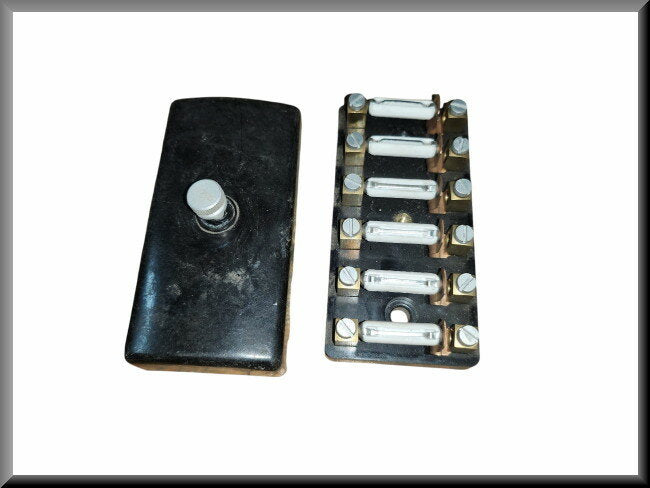 Fuse box – Renault 16 – OEM 7701365041A