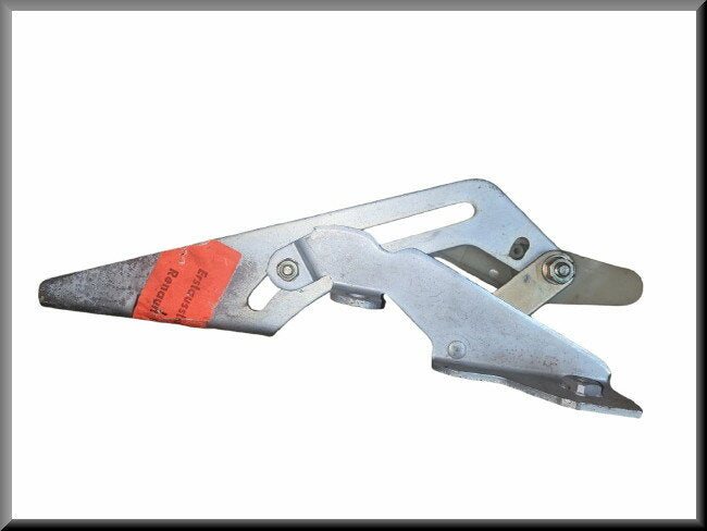 Tailgate hinge – Renault 18 (1st type) – OEM 7701631939