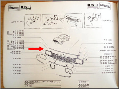 Grill rechterdeel met chroomrand – Renault 12 – OEM 7701454303