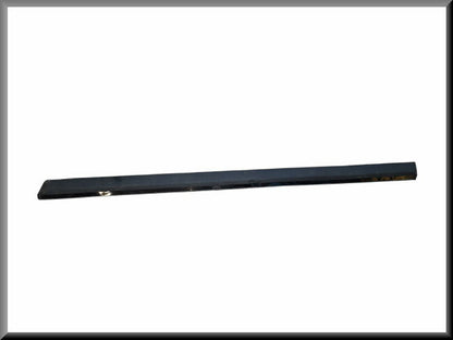 Baguette garniture aile arrière gauche avec bande chromée – Renault 9 – OEM 7704003521 – NOS