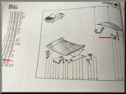 R9: Tailgate hinge left (New Old Stock).