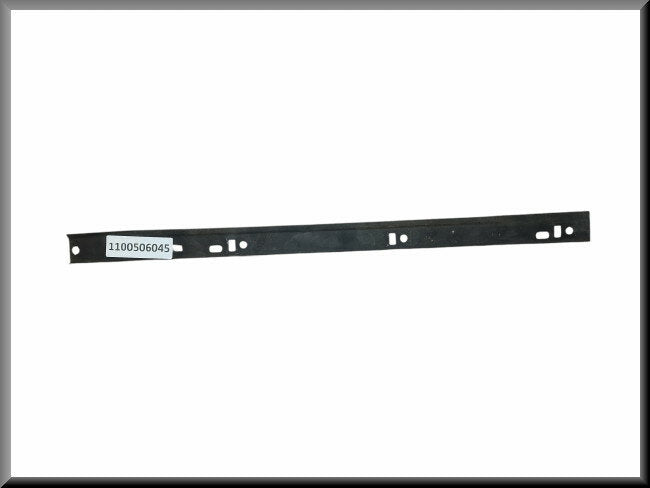 Upper edge of fender mounting left – Renault 6 – OEM 1100506045 – NOS