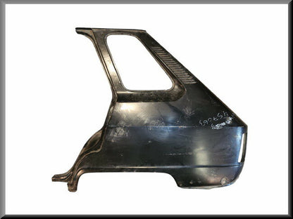 Achterscherm links met slotplaat  – Renault 6 – OEM 7701457063 – NOS