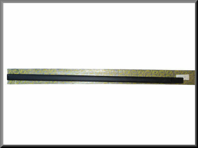 Sierstrip achterdeur links – Renault 18 – OEM 7704000056 – NOS