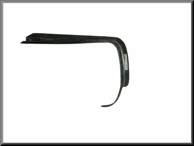 Anneau de phare droit – Renault 20 - Renault 30 – OEM 7700667040 – NOS
