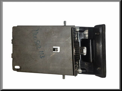 Cendrier – Renault 6 – OEM 7700502113 – NOS