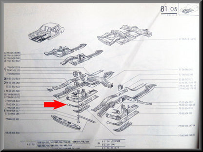 Bodembalk rechts  – Renault 12 – OEM 7700504213 – NOS