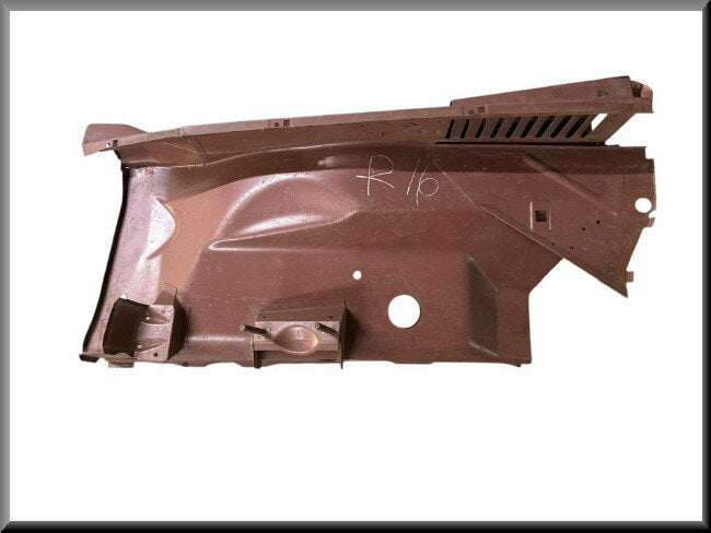 Binnenscherm voorzijde rechts met reservewiel steun – Renault 16 – OEM 0995095300