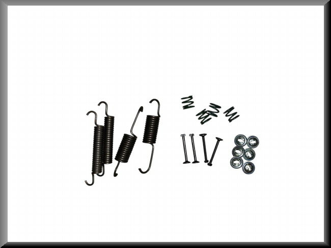 Montage set remschoenen achter – Renault 16 – OEM 7701200836