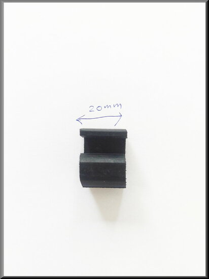 Caoutchouc de capot 20 mm – Renault 12 – OEM 7700511294