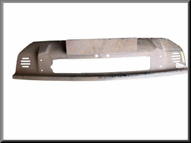 Plaque de calandre inférieure avec support de plaque d'immatriculation – Renault 18 – OEM 7700641342 – NOS