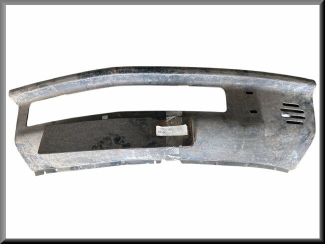 Deel van onderste grill plaat met kenteken frame  – Renault 18 – OEM 7700641342 – NOS