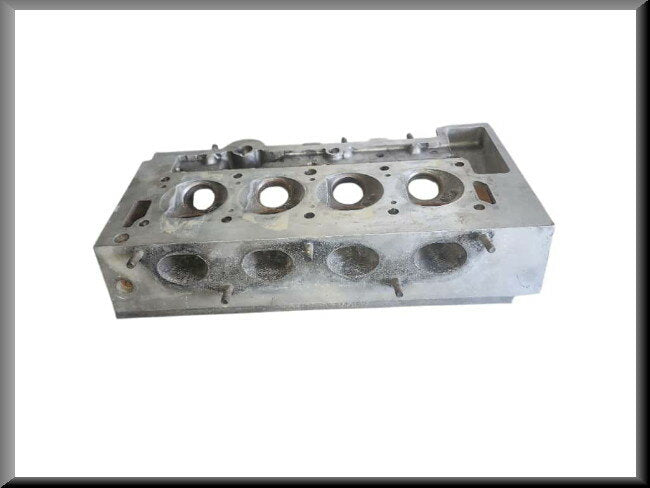 Culasse – Renault 12 Gordini – OEM 7701455332 / 2565846 – Occasion
