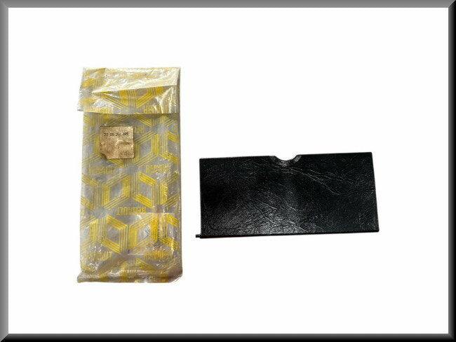 Couvercle boîte à gants – Renault 12 – OEM 7701200709