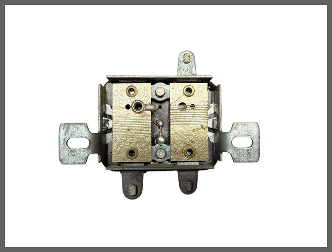 Régulateur de tension – Renault 4 – OEM 854807900 / 0854673200 – NOS