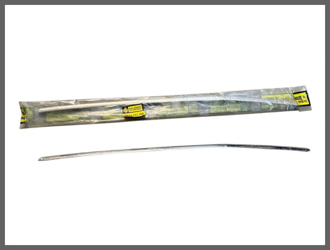 Grille trim - Renault 8 - Renault 10 - OEM 0990112500 - NOS