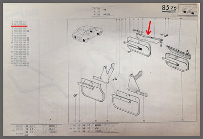 Support de bavette avant gauche – Renault 16 – OEM 0821728400 – NOS
