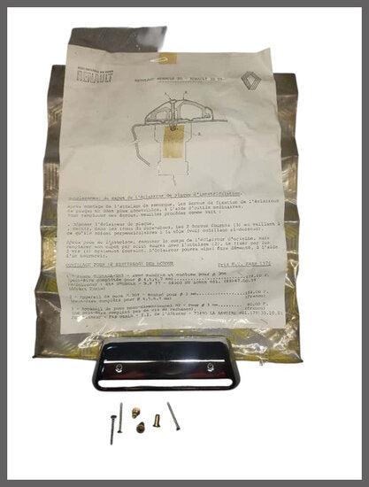License plate light cover – Renault 20 – Renault 30 - OEM 7701401556 - 7701018575 – NOS