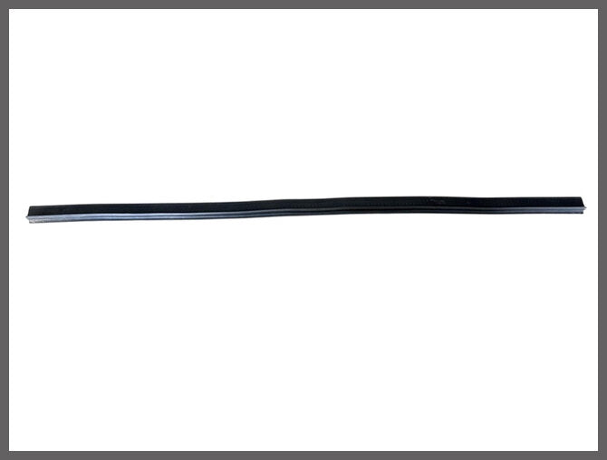 Ruitrubber onderzijde – Renault 14 – OEM 7700585729 – NOS