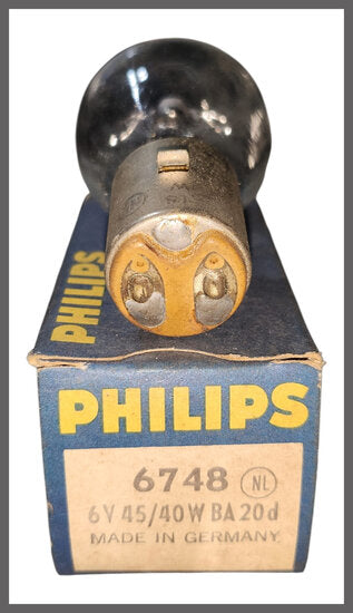 Ampoule, diverses fonctions (6 VOLTS 40/45 Watts BA 20 D) – Renault 16 – OEM 0852048600 – NOS