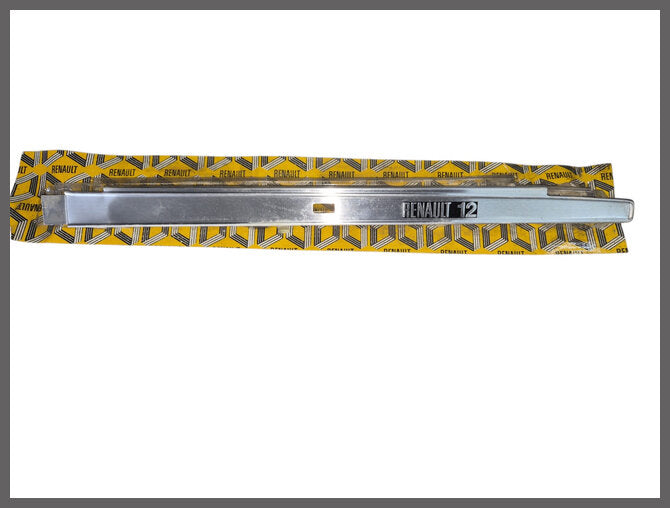 Dashboard sierlijst aluminium – Renault 12 Gordini – OEM 7700526450, 7700524650 – NOS