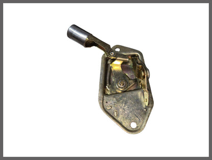 Portierslot achterzijde rechts – Renault 12 Gordini – OEM 7700556540 – NOS