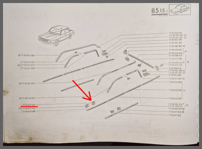 Klemmetje (plastic) voor de sierlijsten – Renault 12 – OEM 7703077033