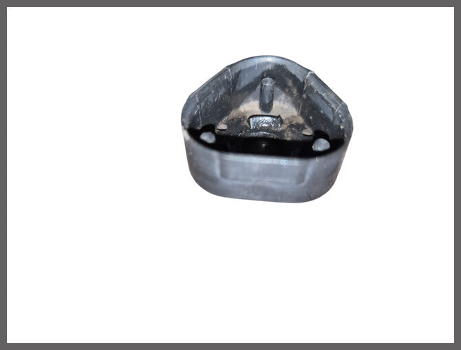 Tailgate lock cover – Renault 6 – Renault 12 - Various Renault models - OEM 7700500517 – NOS