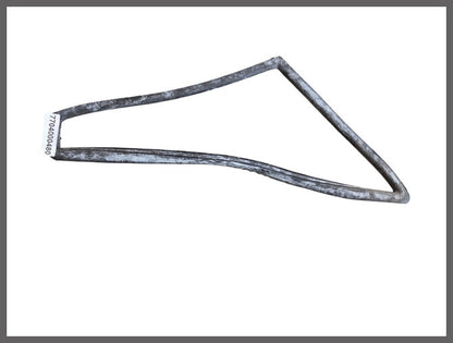 Ruitrubber C stijl ruitje achterzijde rechts – Renault 20 – OEM 7704000480 – NOS