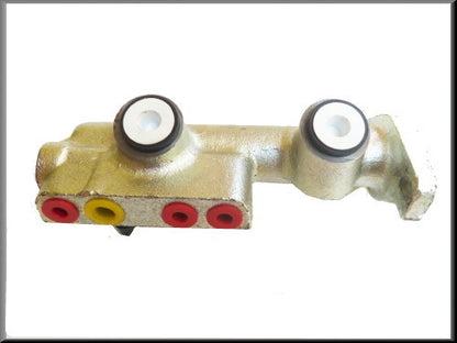 Master Cylinder – Renault 16 TX, TL – OEM 7700590483