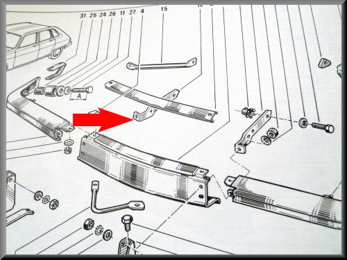 Support de pare-chocs droit (version longue) – Renault 16 – OEM 0428613800 / 0428885600