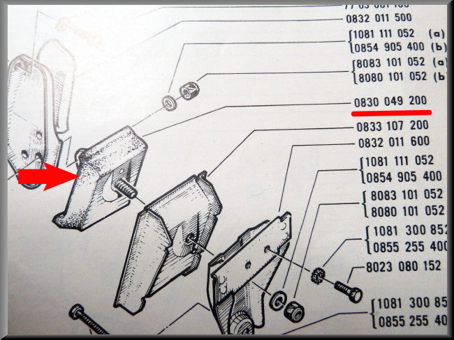 Support moteur gauche – Renault 16 – OEM 0830049200