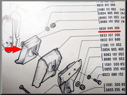 Support moteur gauche – Renault 16 – OEM 0830049200