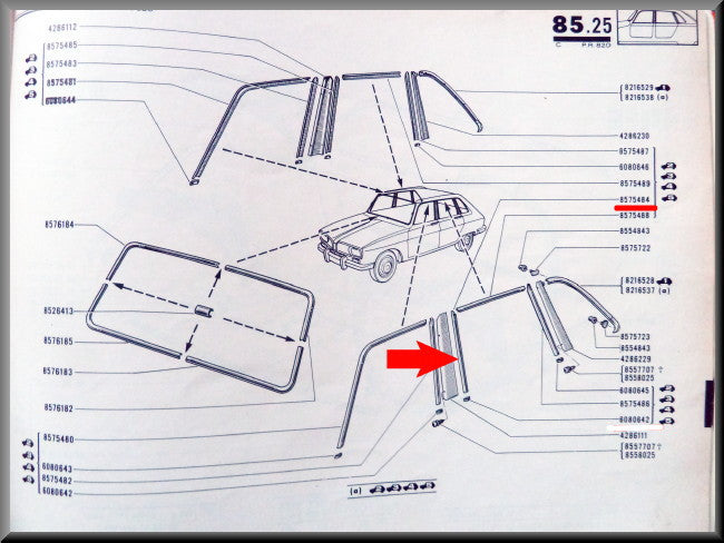 Baguette chromée de porte arrière gauche (côté montant B) – Renault 16 – OEM 0857548400 – Occasion
