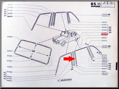 Baguette chromée de porte arrière gauche (côté montant B) – Renault 16 – OEM 0857548400 – Occasion