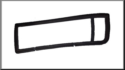 Rear light rubber right – Renault 16 – OEM 7701010118