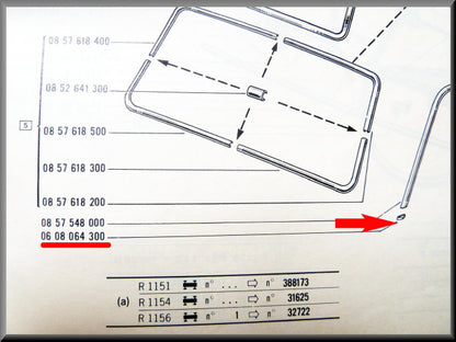 Agrafe pour jonc chromé porte avant gauche (à côté du montant A) – Renault 16 – OEM 7700648459 / 0608064300 – Occasion
