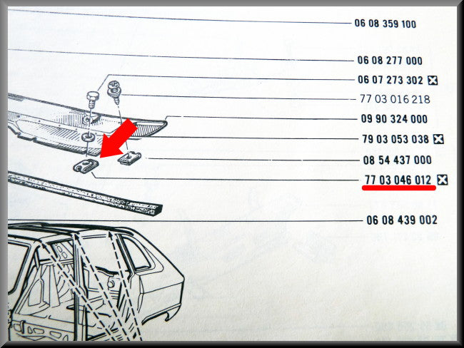 Agrafe de fixation carrosserie – Renault 4 - Renault 16 - Renault 12 – OEM 7703046012 / 7703493039