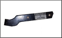 Support de pare-chocs droit (version courte) – Renault 16 – OEM 0428885611 / 0428613800