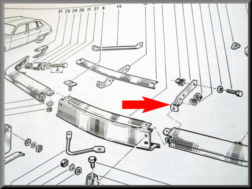Support de pare-chocs gauche (version courte) – Renault 16 – OEM 0428885511 / 0428613700