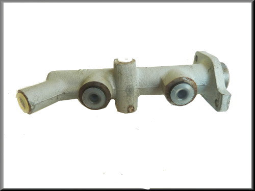 Maître-cylindre de frein – Renault 16 - Renault Alpine - Renault divers – OEM 7700577839 / 7700617441