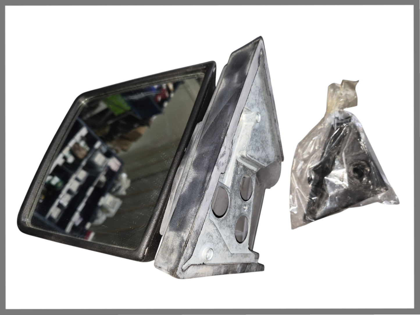 Door mirror left - Renault Trafic - OEM 7704000583