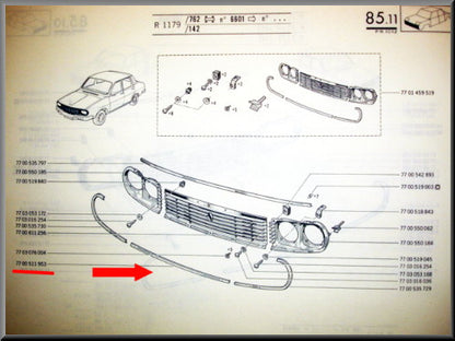 Grille molding – Renault 12 – OEM 7700511953