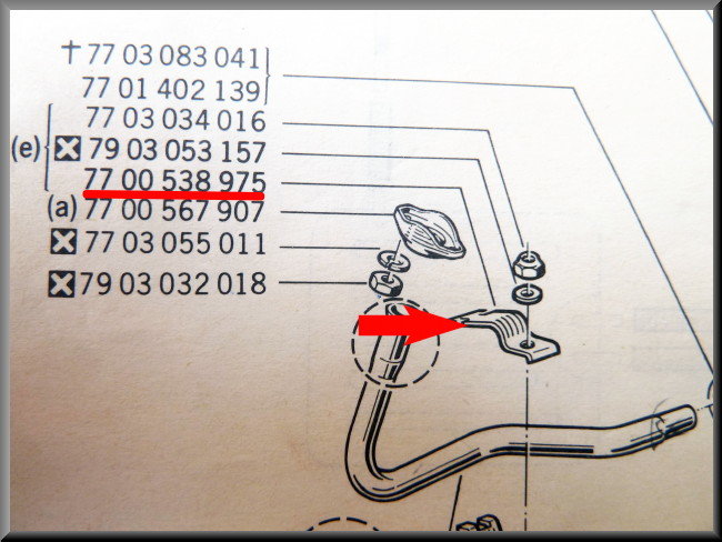 Bovenste uitlaat beugel voorzijde – Renault 12 – OEM 7700538975
