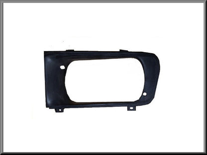 Cadre de phare gauche (plastique) – Renault 16 TL, TS >1972 – OEM 7700580996