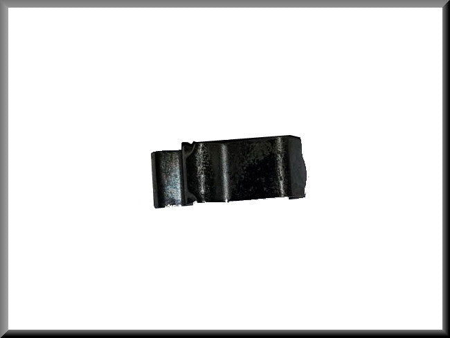 Agrafe câble de commande volet de ventilation – Renault 16 – OEM 0855854900