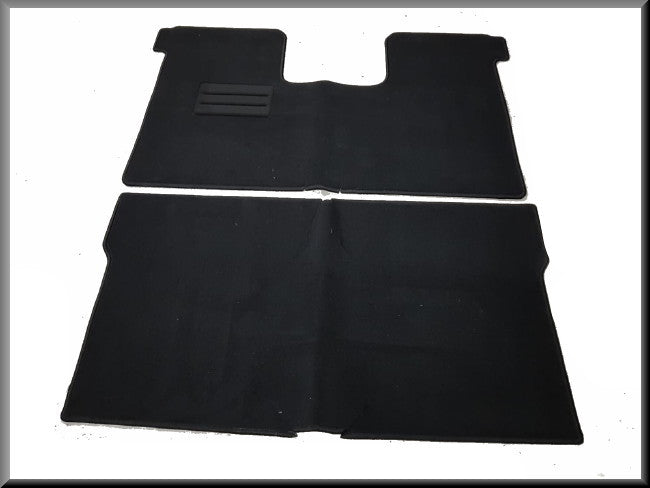 Jeu de tapis noir (velours) – Renault 16 – OEM 7700635230 / 7700635240