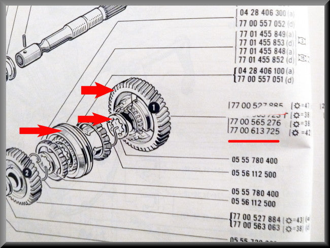 Pignon de 1ère vitesse avec moyeu synchroniseur (42 dents) – Renault 16 – OEM 7700613725A